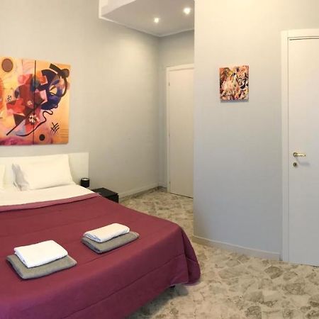 Cavour 124 -Guest-Room- Бари Экстерьер фото