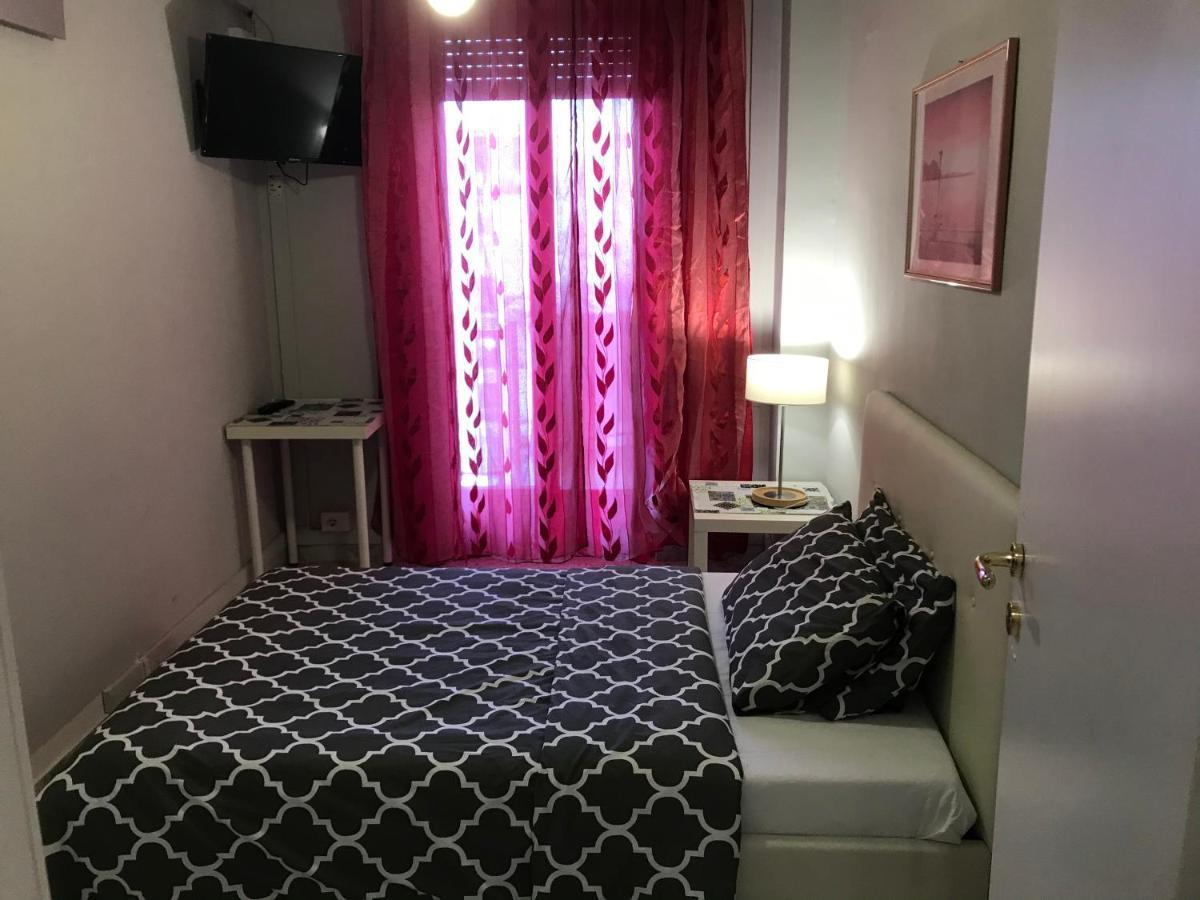 Cavour 124 -Guest-Room- Бари Экстерьер фото